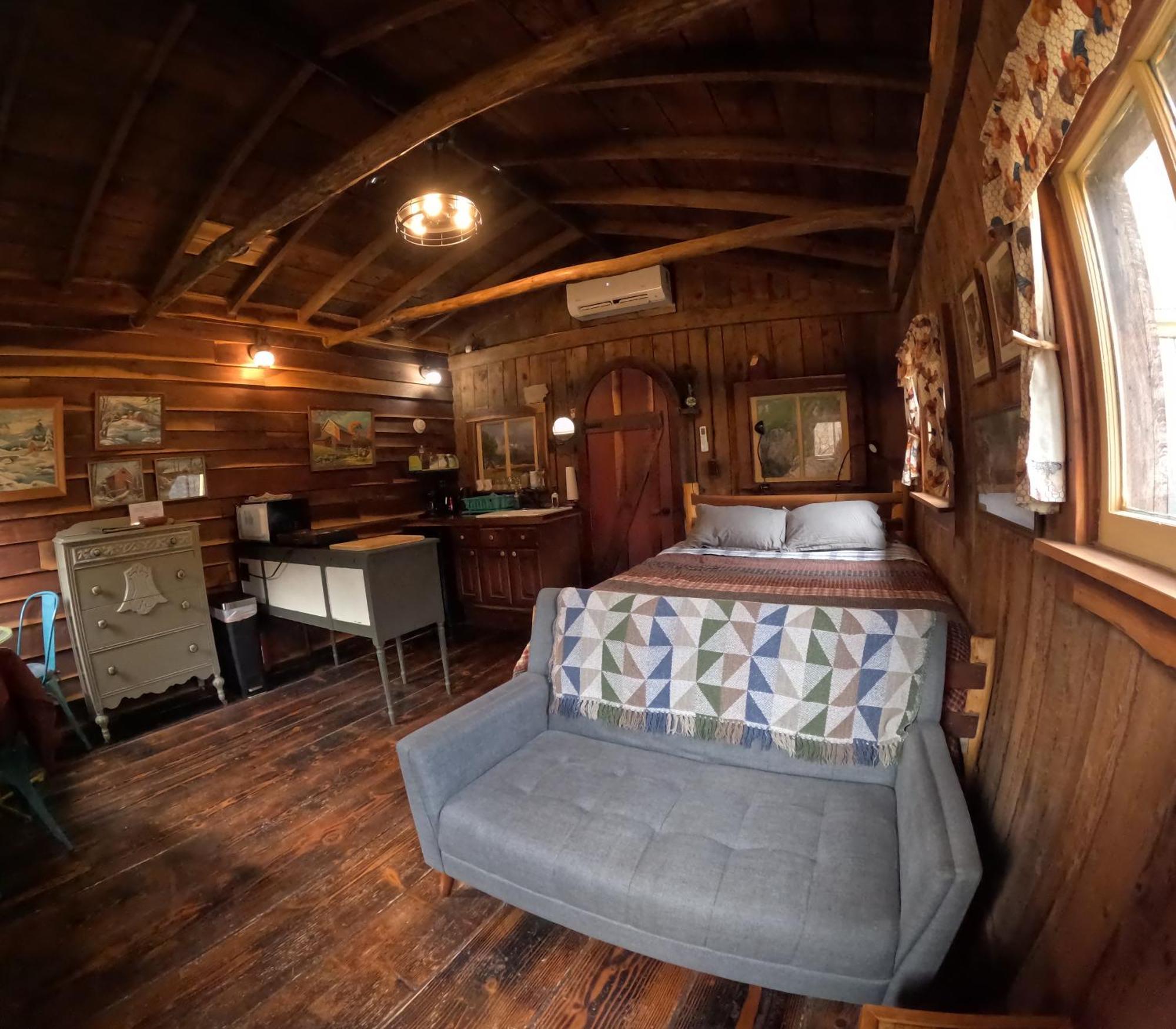 Вилла The Renovated Barn At Seneca Rocks Экстерьер фото